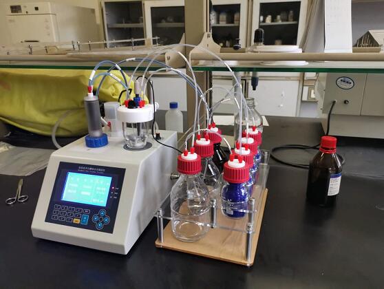 橫店集團(tuán)成都分子實(shí)驗(yàn)室購買我公司S-300卡爾費(fèi)休水分測(cè)定儀